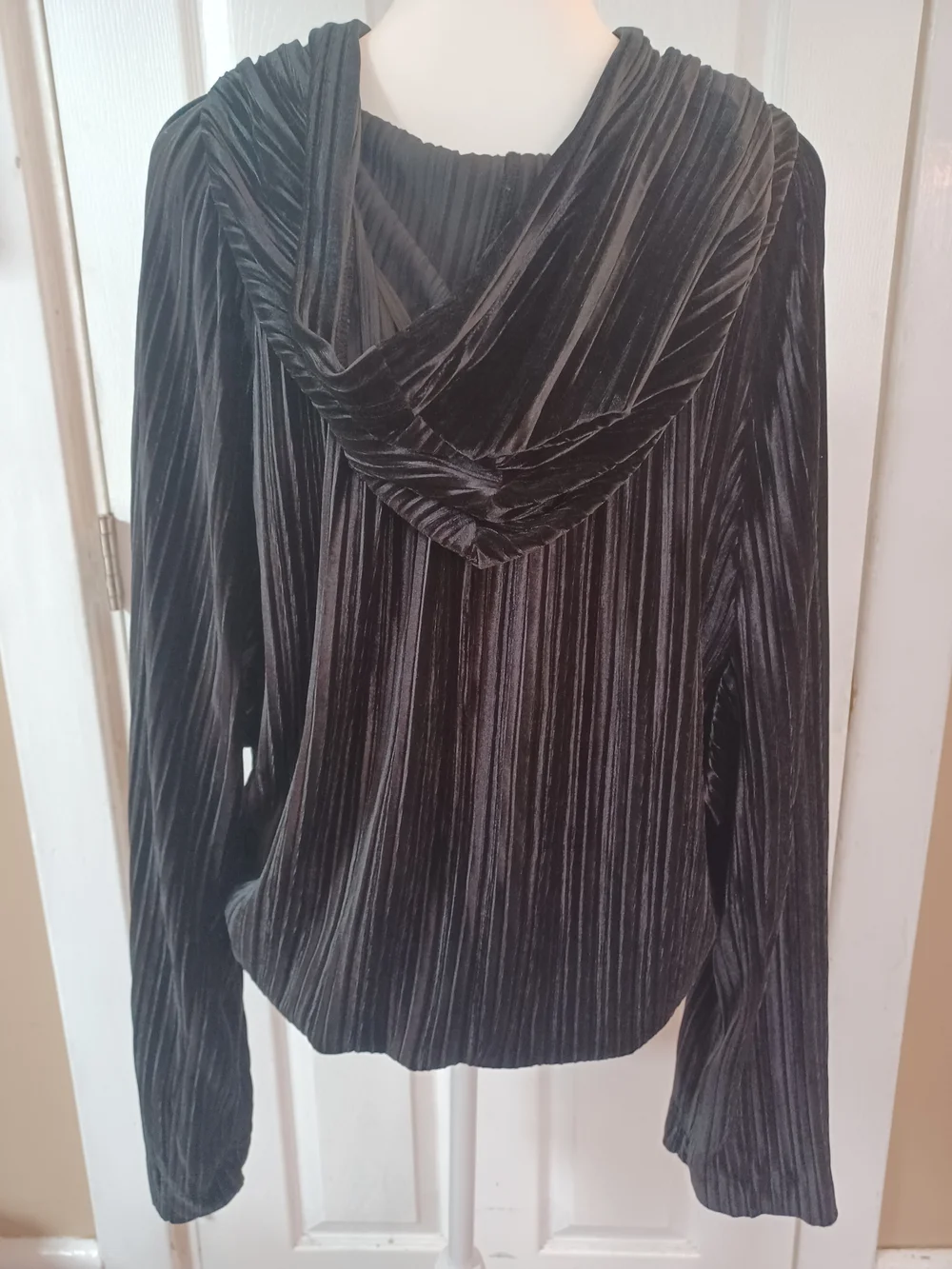 Rachel Roy Accordion Pleat Velvet Hooded Tie Waist Top Size XL Dark Academia